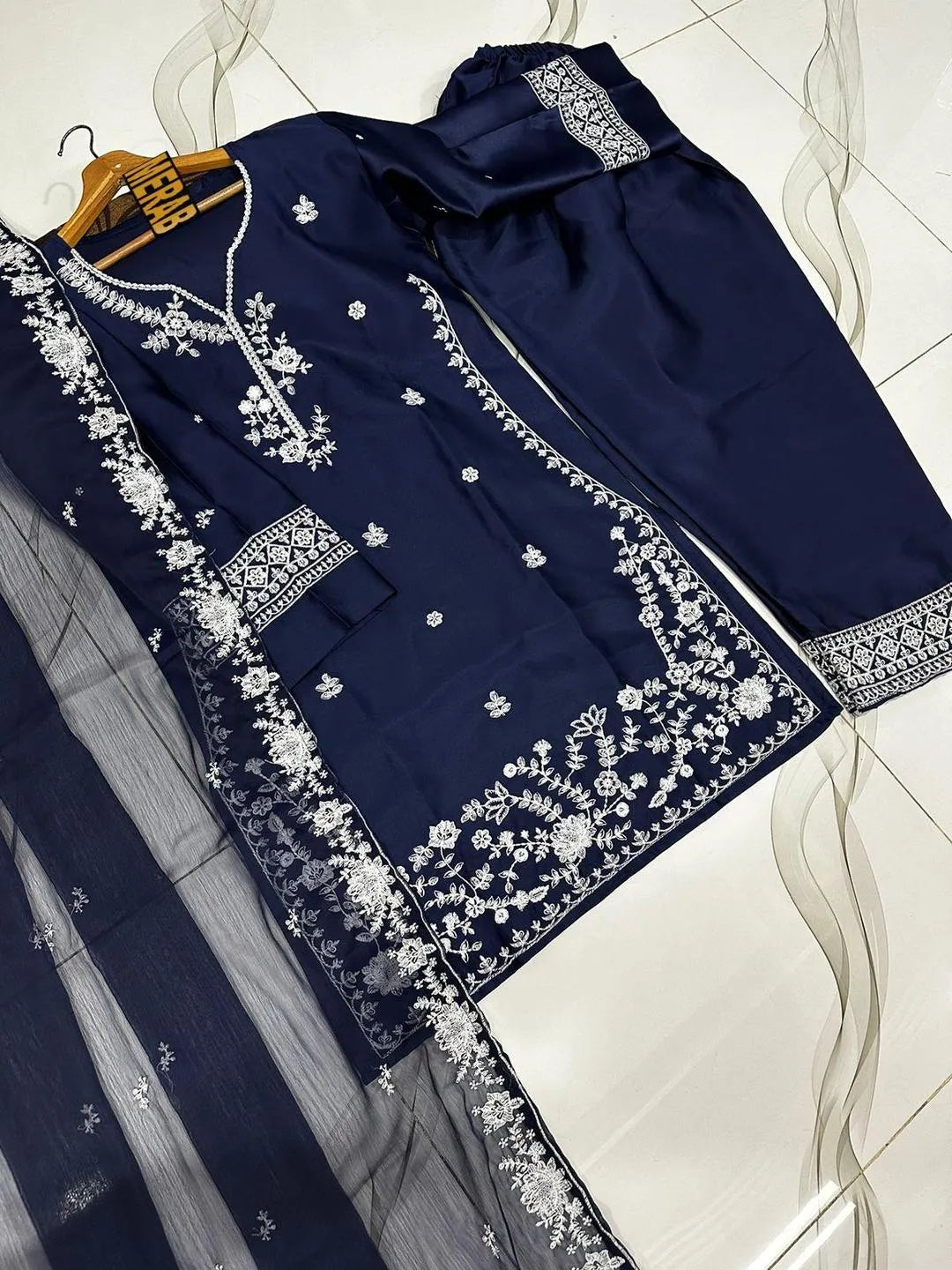 Neck,Sleeves Daman Thread Embroidered 3Pcs Set