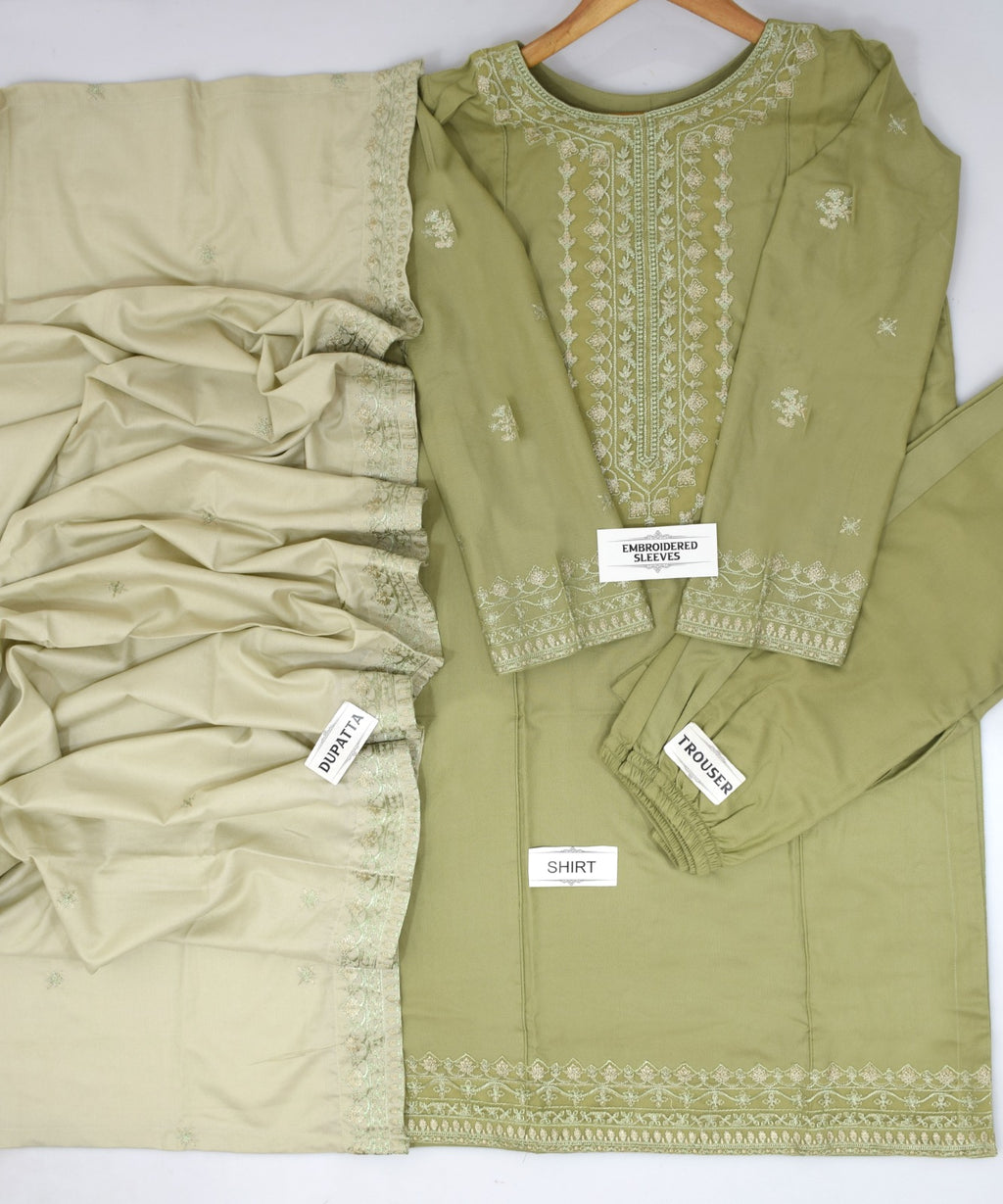 Pre-Winter Collection'26